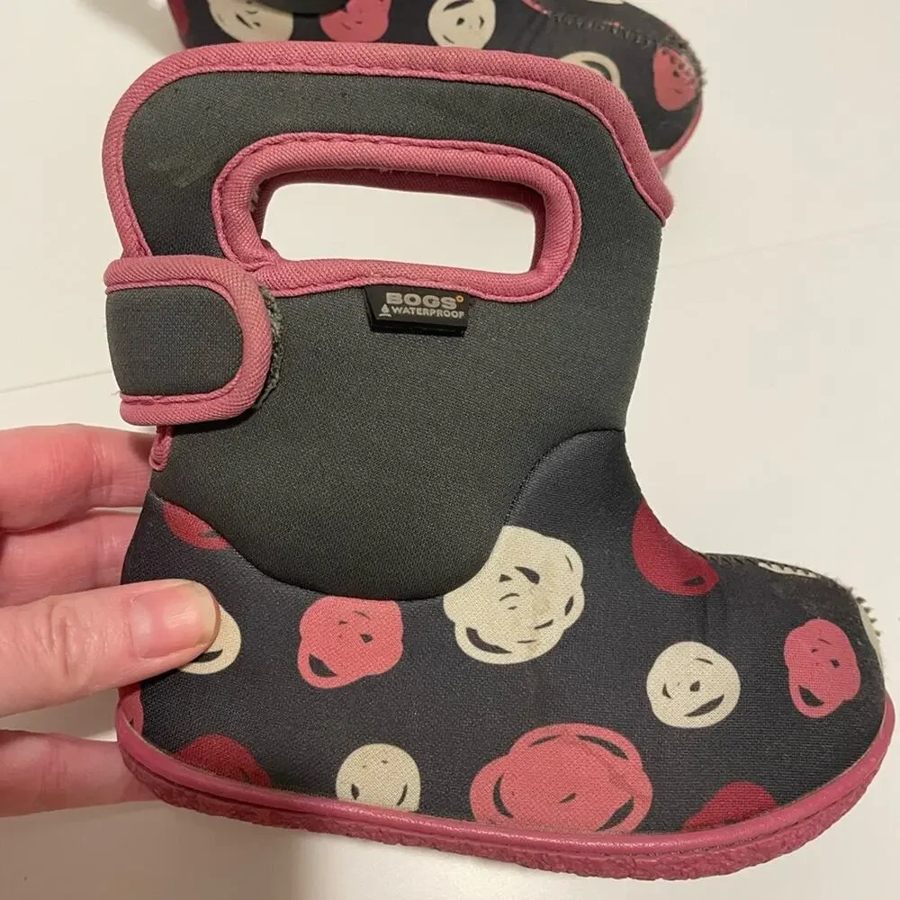 Bogs Brand Pink Polka Dot Print Pull On Winter Boots Girl's Size 8 Waterproof